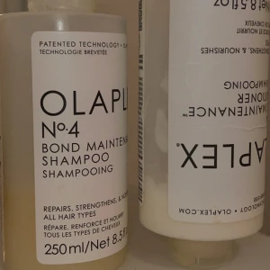 Olaplex No.4 och No.5 Bond Maintenance - Säljer Olaplex No.4 Bond Maintenance Shampoo och No.5 Bond Maintenance Conditioner, båda i 250 ml flaskor. Perfekt för att reparera, stärka och vårda alla hårtyper. Patenterad teknologi för optimalt hårunderhåll. Den e mycket använd så säljer det för 100 