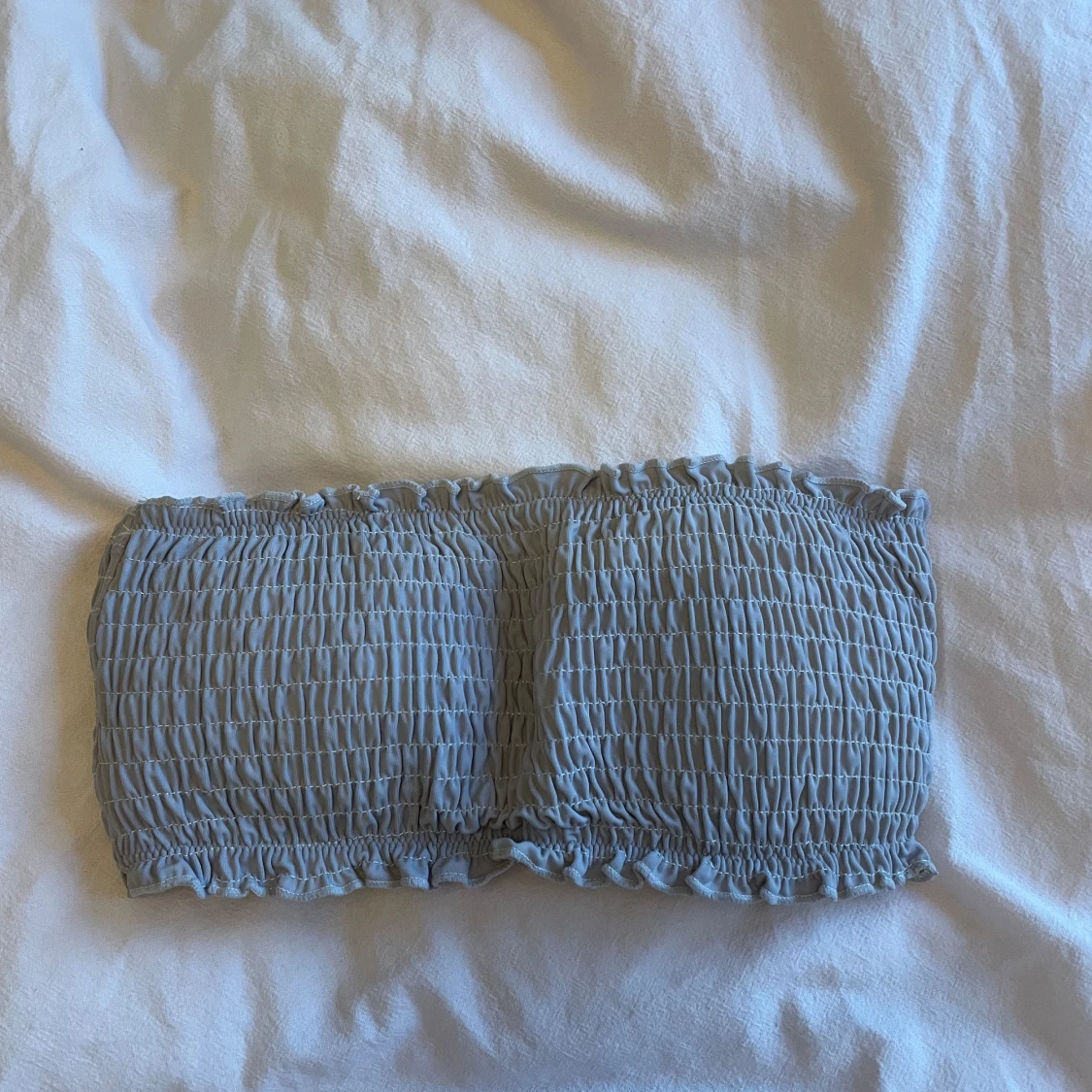 Grå bandeau bikiniöverdel