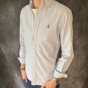 RALPH LAUREN SKJORTA  - Ralph Lauren Skjorta - Storlek XS - Nypris ca 1800kr - Deluxecloset 