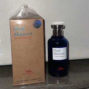 Oud Maison Extrait de Parfum - Säljer nu min Oud Maison extrait de parfum, inspererad av Oud Maracujá. 45 ml kvar av 100 ml