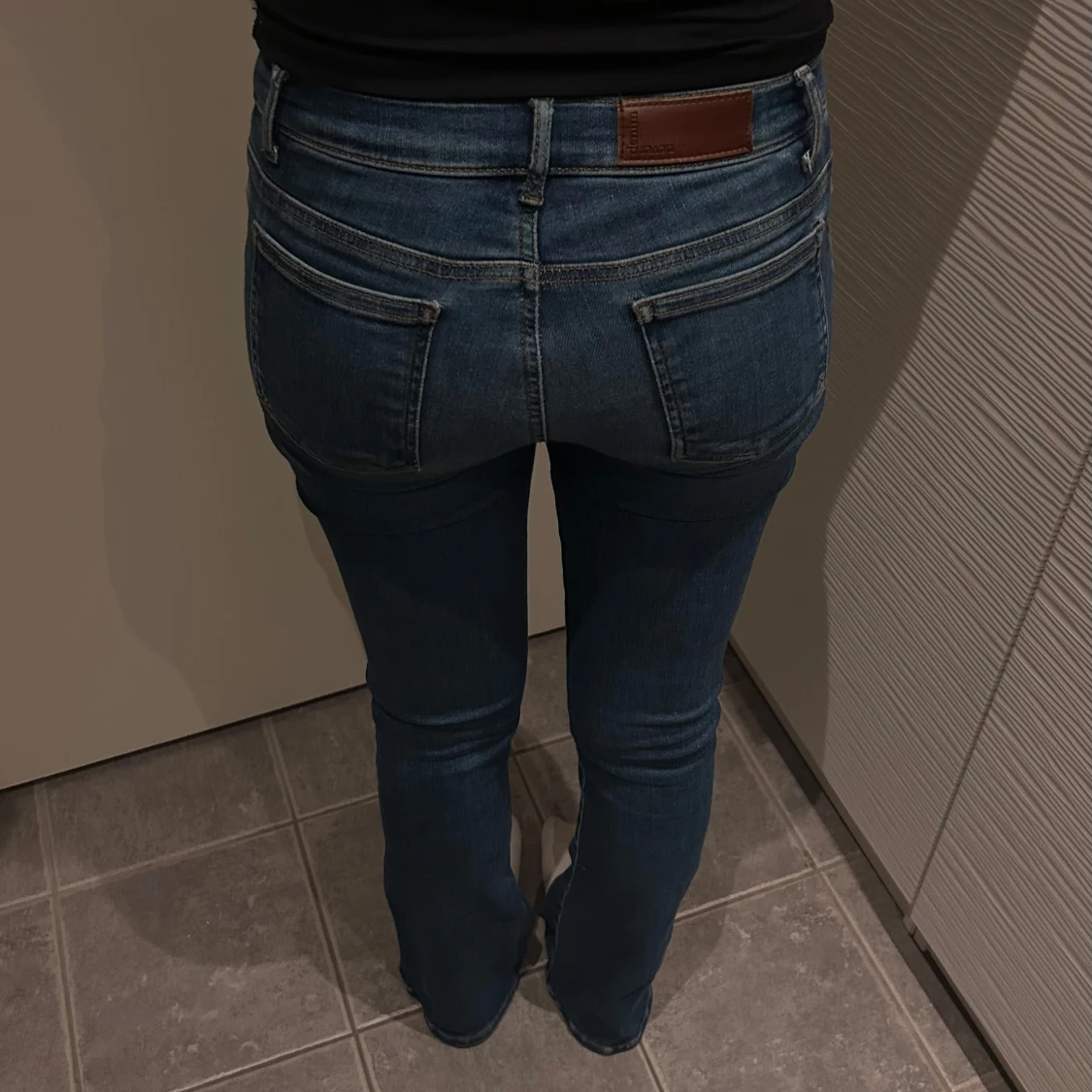 Blåa jeans med låg midja från ONLY - 91