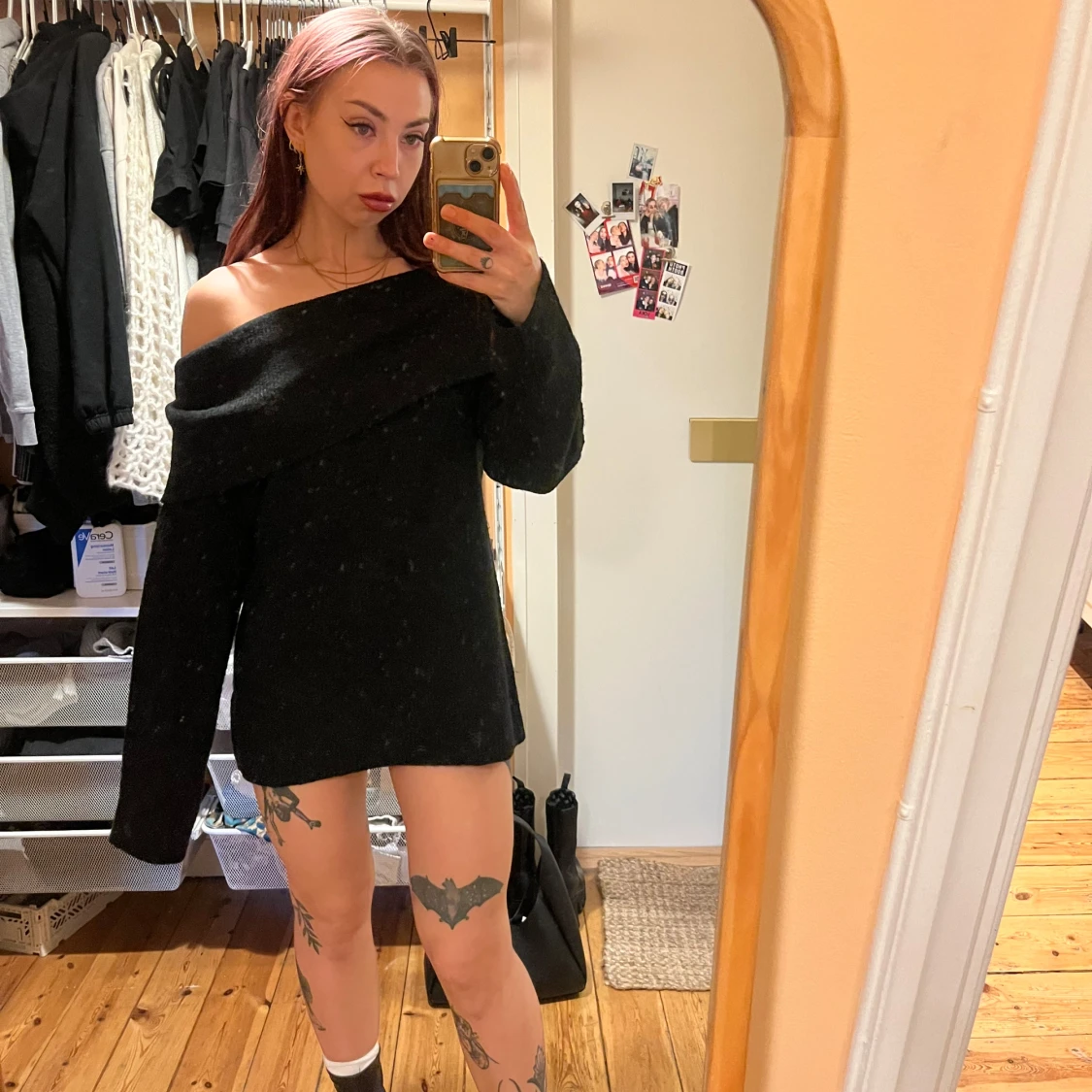 Svart offshoulder tröja