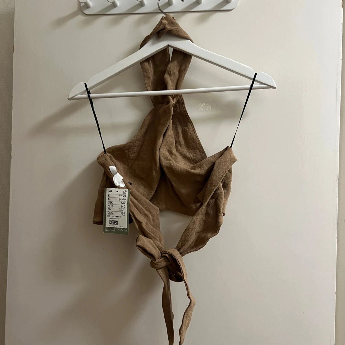 Beige knytbar topp - 90