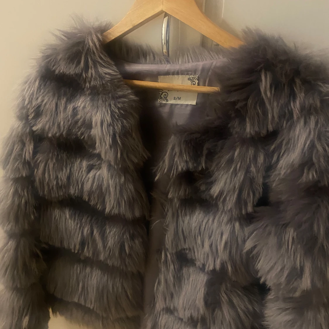 Grå pälsjacka från Zara