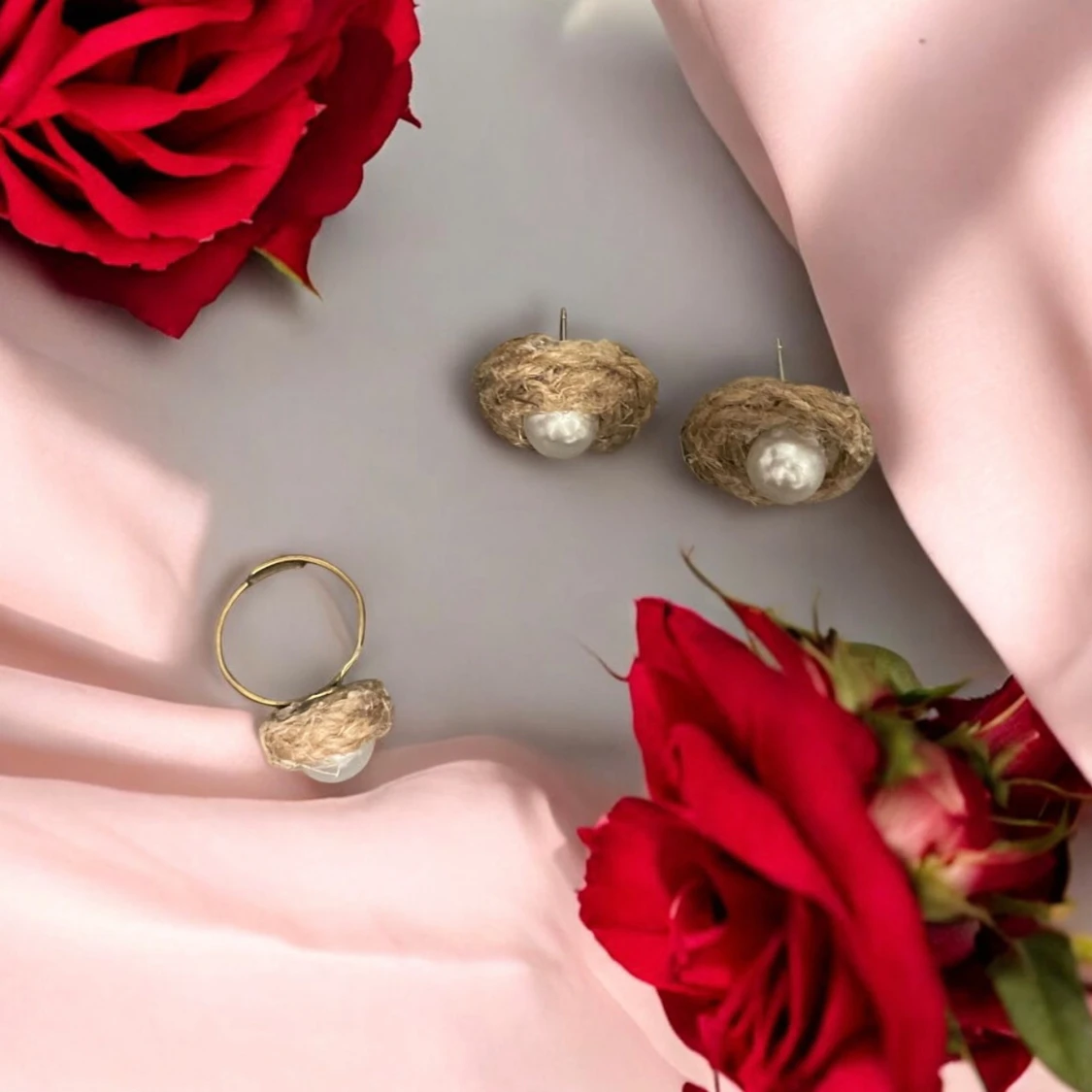 Örhängen och ring med pärldetalj - 4