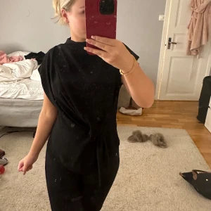 Zara fest topp - Näst intill oanvänd fest topp ifrån Zara!!🥰