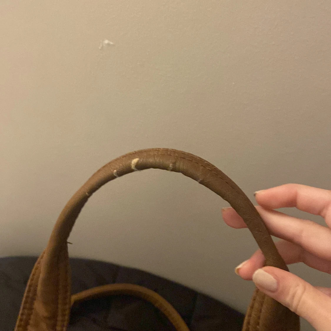 Brun axelväska med dragkedjor - 2