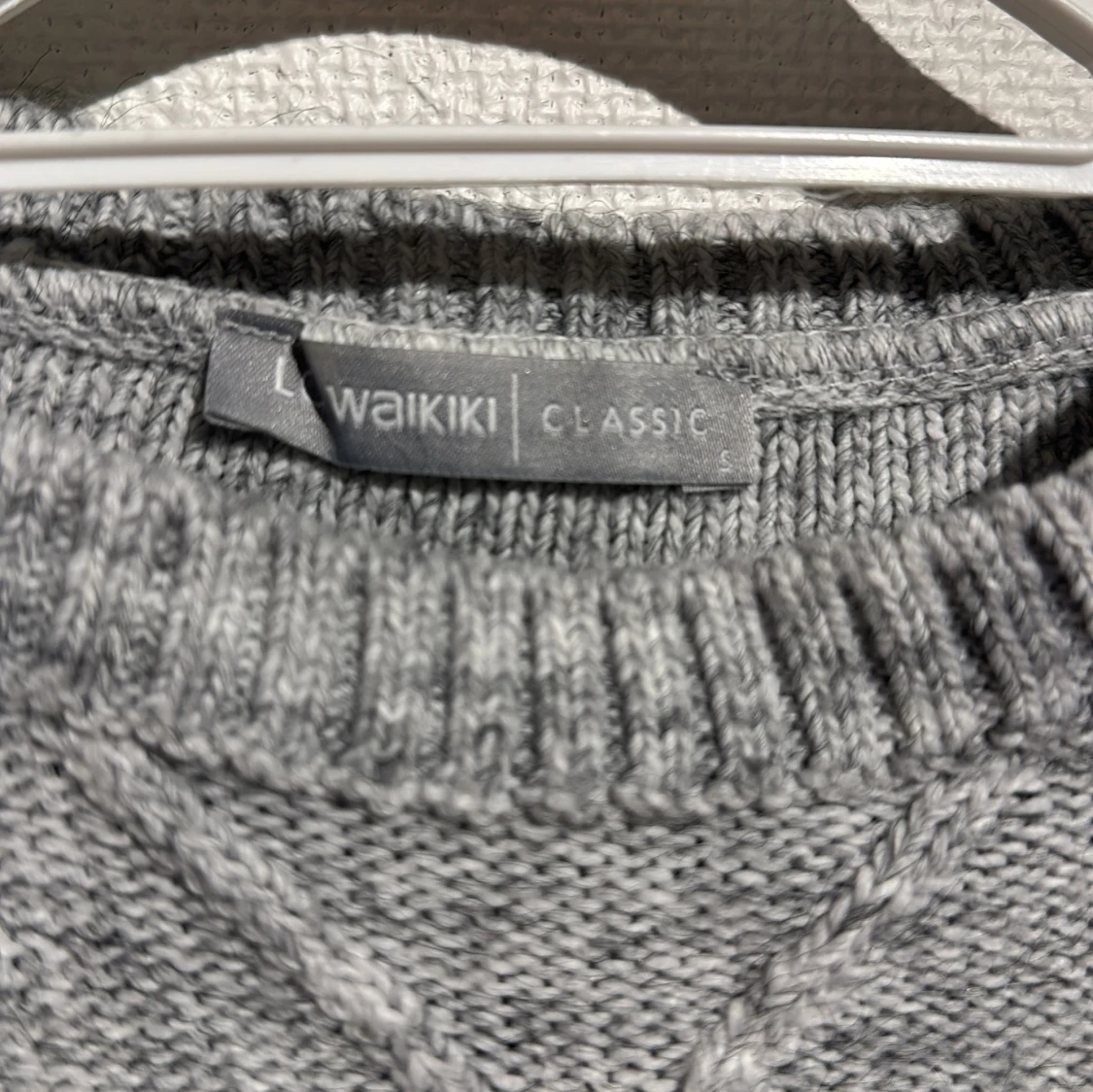 Grå stickad tröja från LC Waikiki - 1