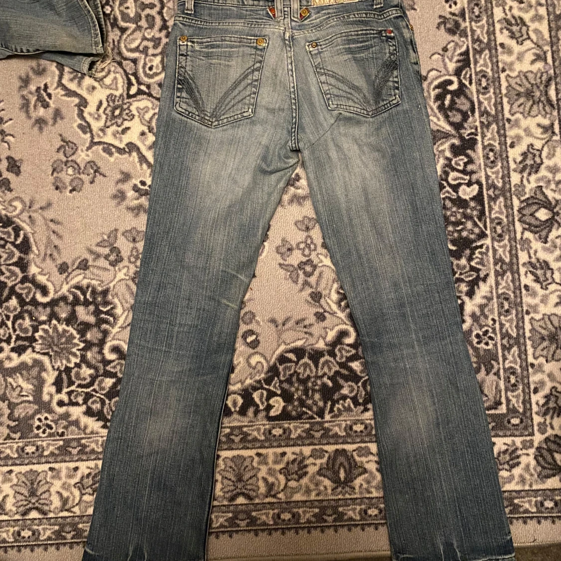 Low bootcut jeans - 2