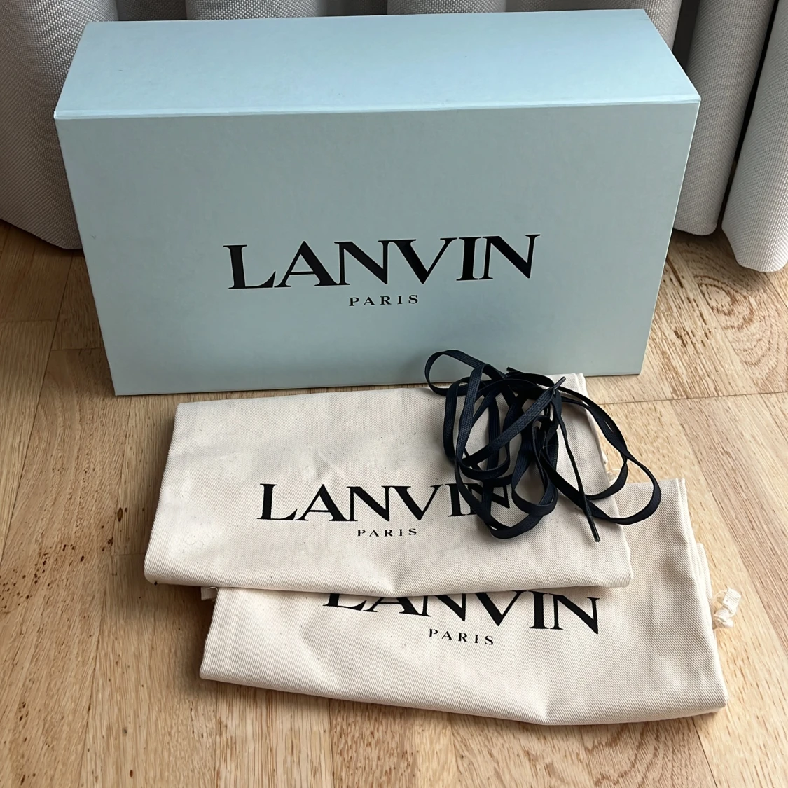Lanvins - 4