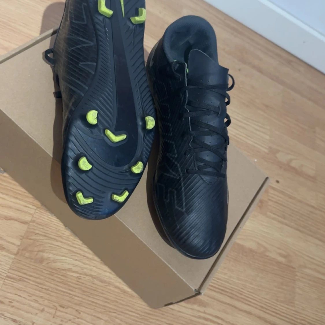 Nike fotbollsskor - 1