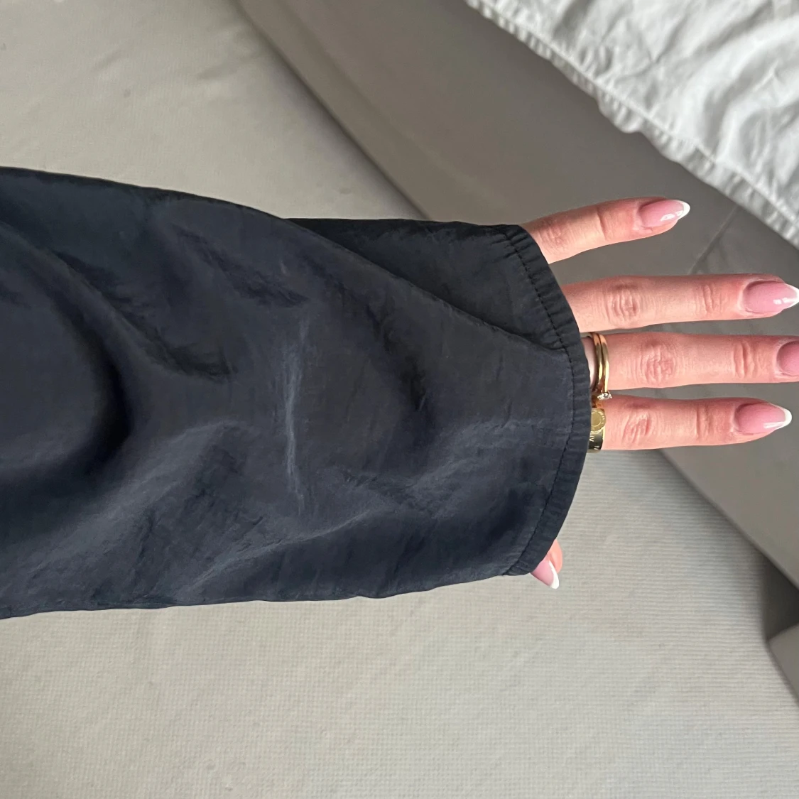 Mörkblå långärmad blus - 2