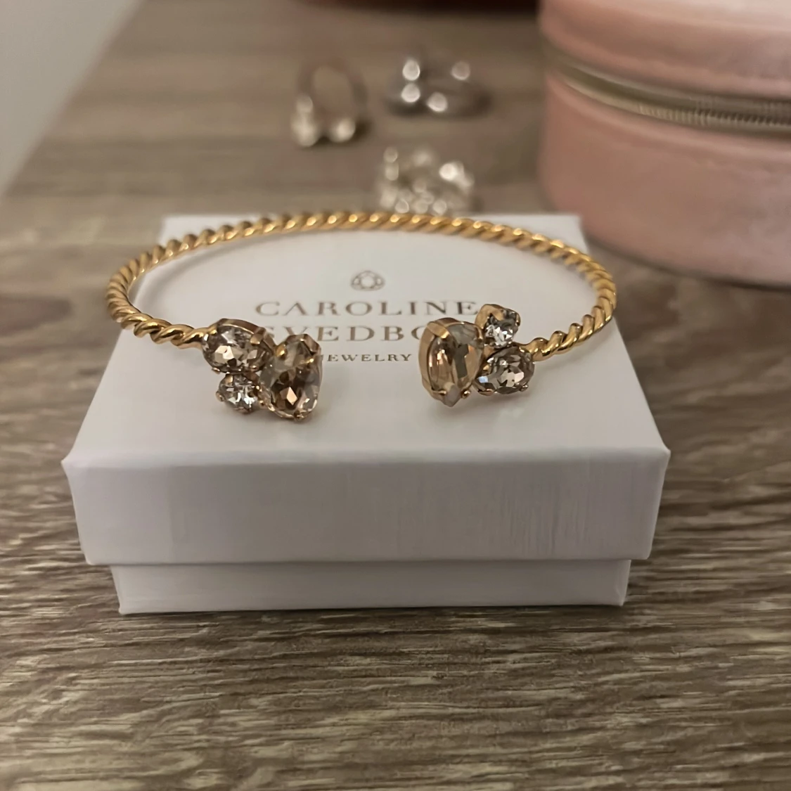 Guldarmband från Caroline Svedbom - 1