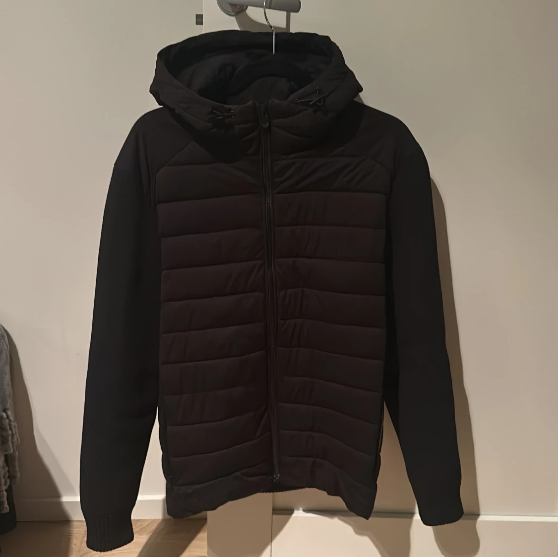 Svart cardigan från Save The Duck