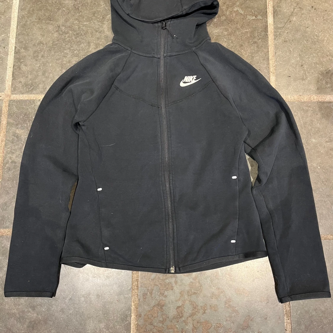 Svart hoodie från Nike - 1