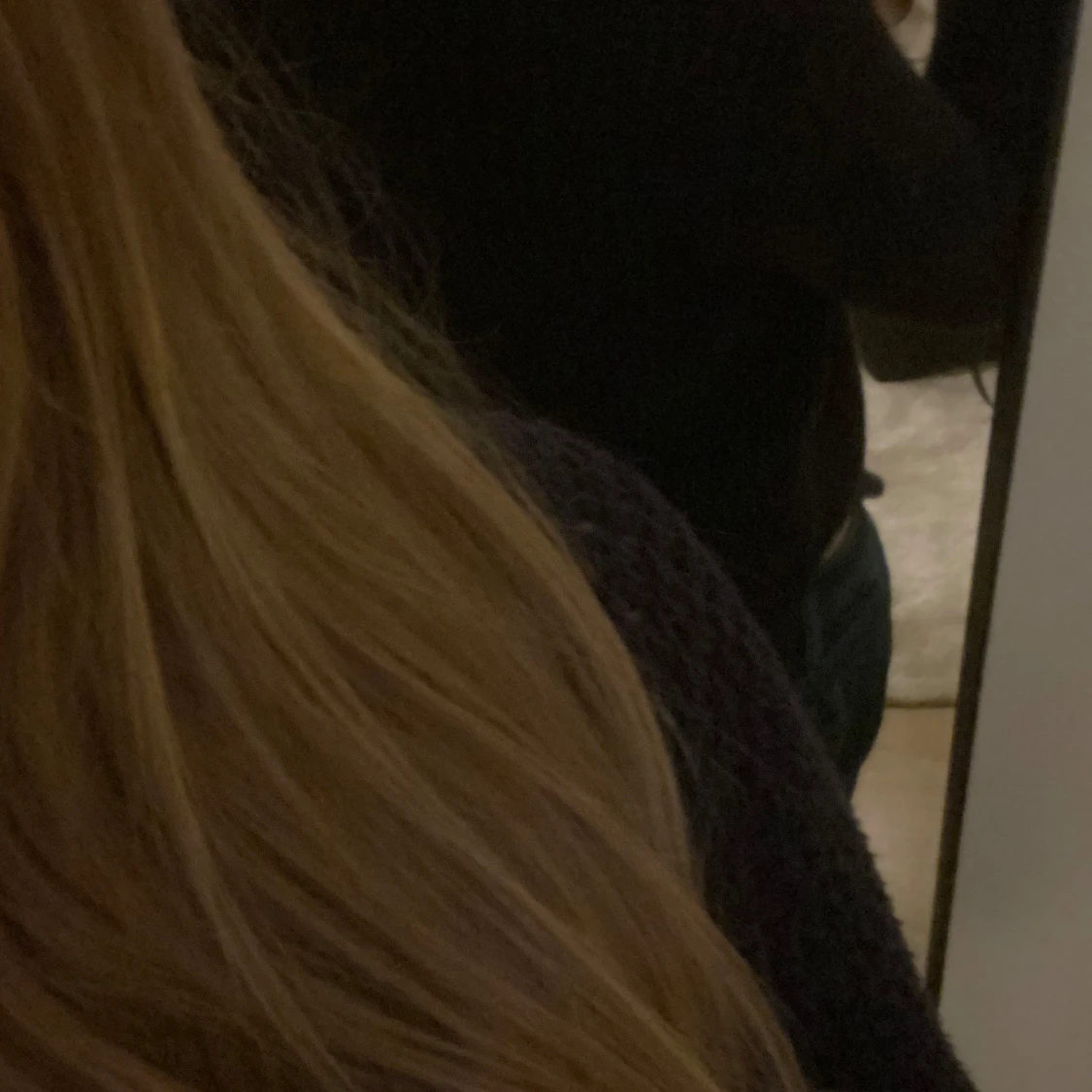 Svart mörkblå tröja - 1