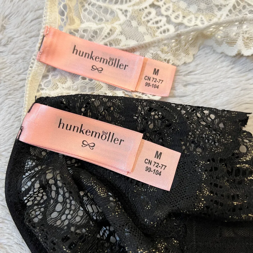 Jättefina trosor i storlek 38/Medium ifrån Hunkemöller. Paketpris Helt nya och oanvända. 💕Snabb leverans. 🚚 Skriv jättegärna ett omdöme efteråt. 🥰. Övrigt.