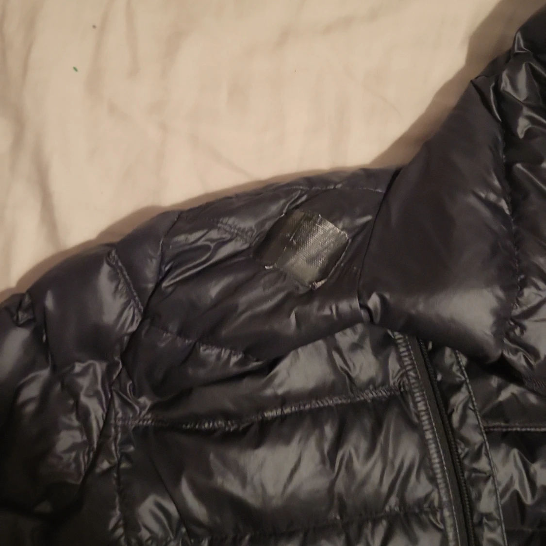 Svart pufferjacka från Emporio Armani - 90