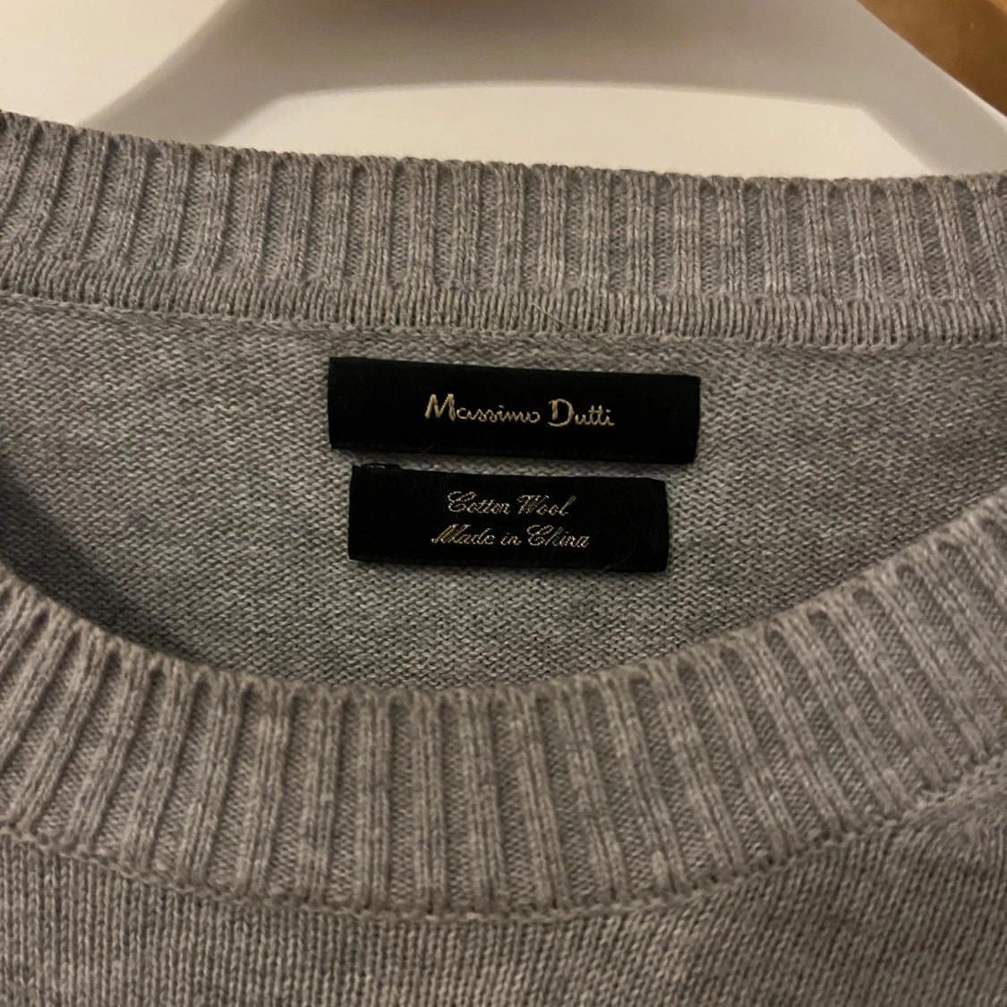 Grå ulltröja från Massimo Dutti - 90