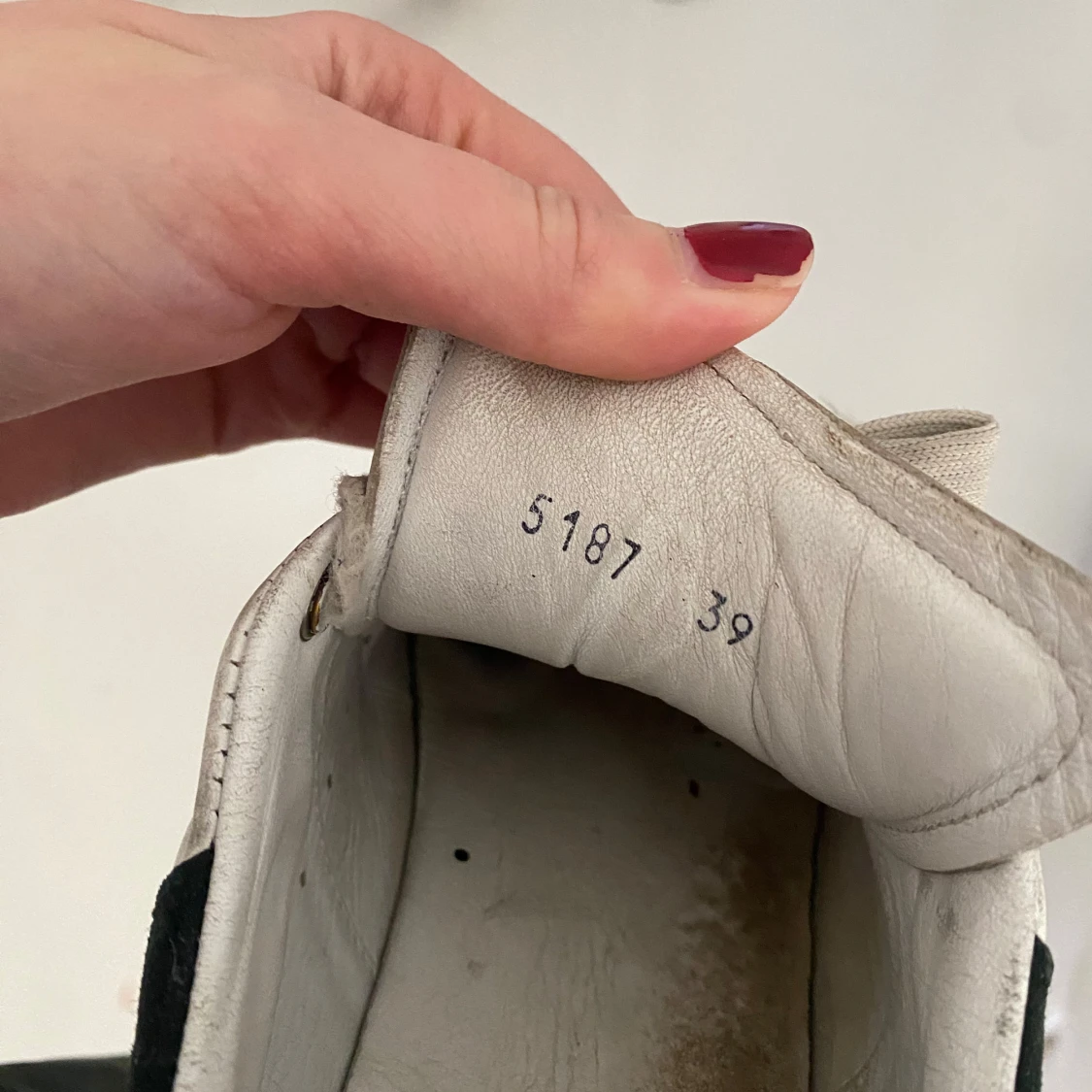 Vita sneakers från Alexander McQueen - 93