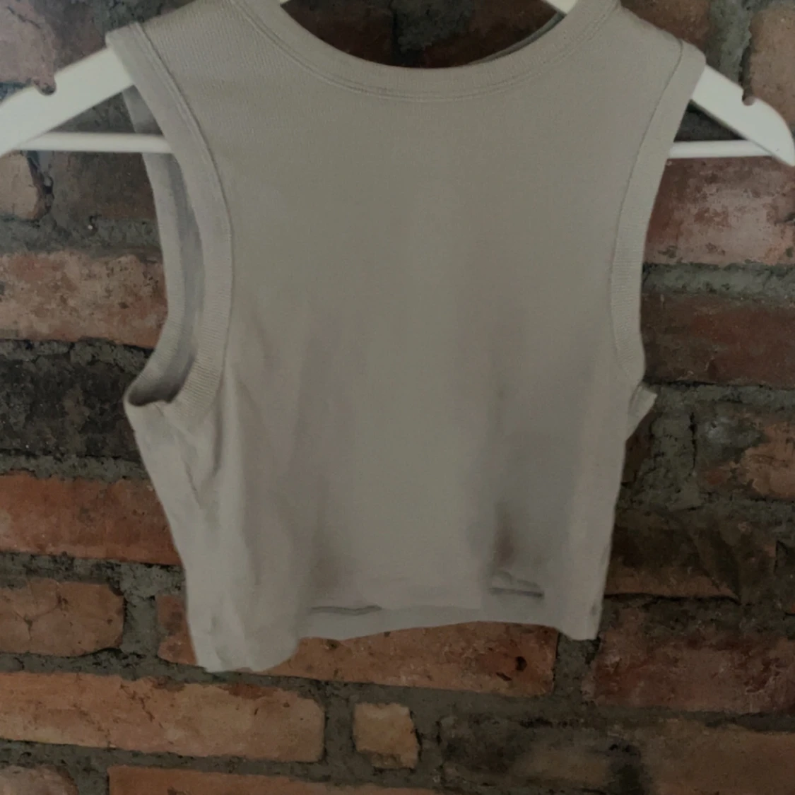 Ljus grön ribbad linnetopp från H&M