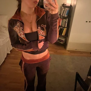 Jaded London set  - Kollar om det finns något intresse av mitt jaded london set i storlek xs i båda delarna. Köptes för runt 2000kr. Hör av er vid frågor :) 