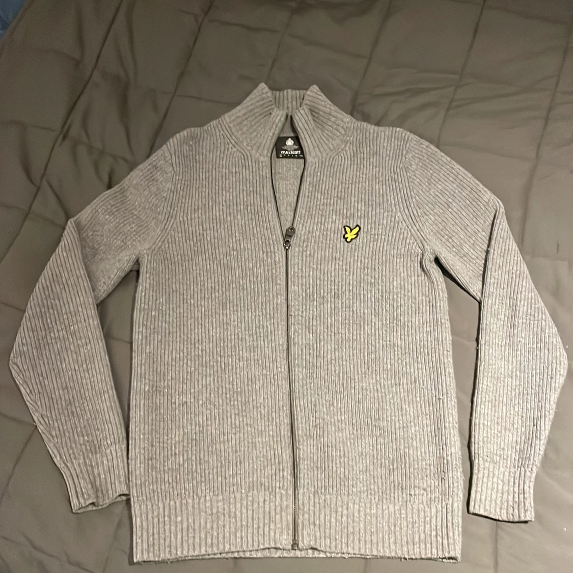 Fullzip tröja 