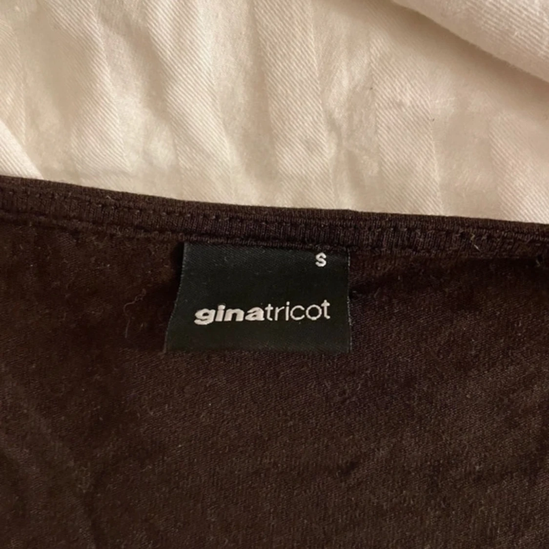 Brun långärmad topp från Gina Tricot - 91