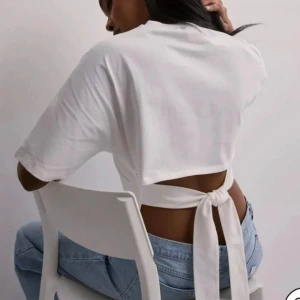 Nelly tröja - Populära knytningströjan från Nelly❤️ Kom ej till användning så mycket, storlek xs! ! Är bortrest för tillfället !