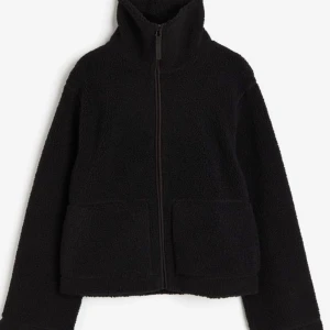 Teddy jacka - I bra skick, priset kan diskuteras 