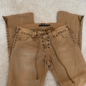 Jeans  - Dööööcoola jeans från Ralph Lauren i storlek 27, 38cm över midjan och 85cm i innersöm🤎