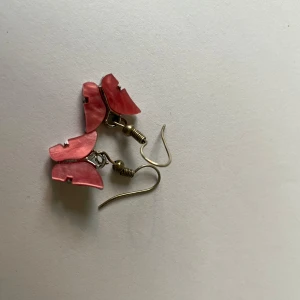 Örhänge  - Hemma gjorda örhänge 