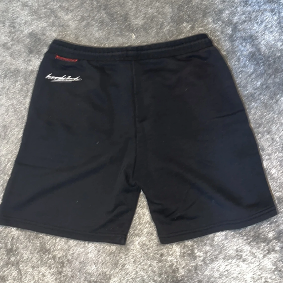 Svarta shorts från Hoodrich - 90