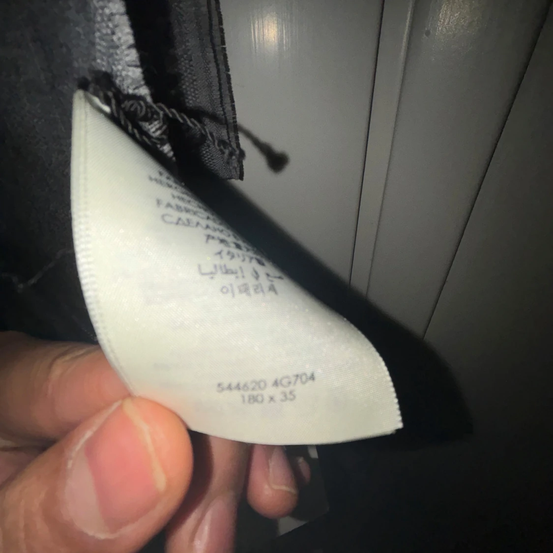 Grå Gucci  halsduk med ränder - 90