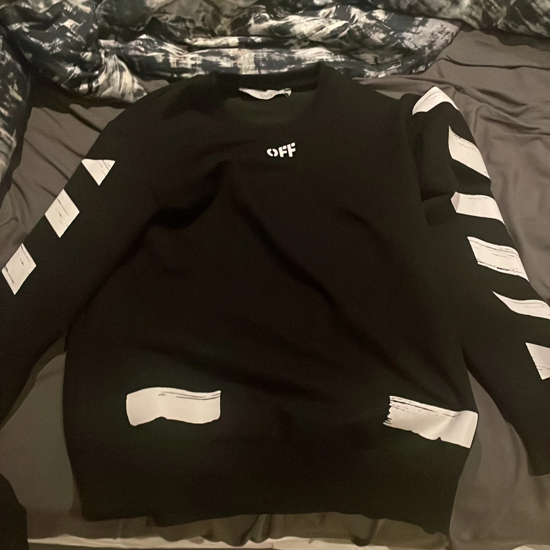 Off white tröja