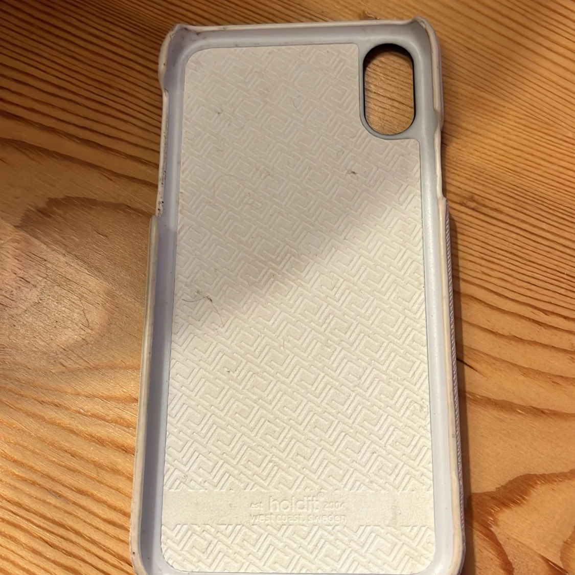 Vit mobilskal från Holdit - 1