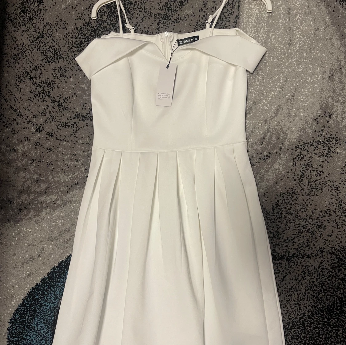 Vit klänning från Sheilay