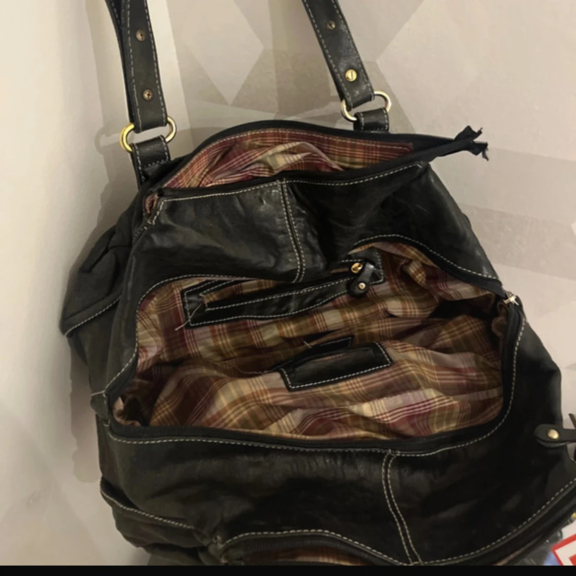 Svart skinnväska från Miu Miu - 2