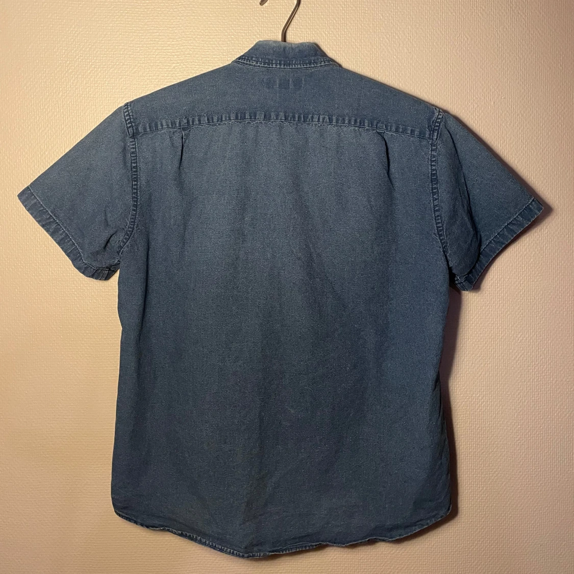 Blå kortärmad skjorta från J.Crew Mercantile - 2