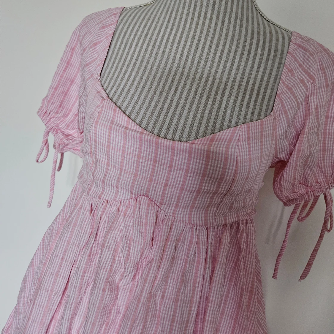 Rosa klänning från Dollskill - 3