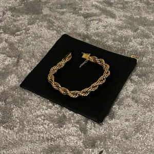Guldarmband från Kejsar - Guld doppat, helt ny oanvänd, ny pris 1500kr