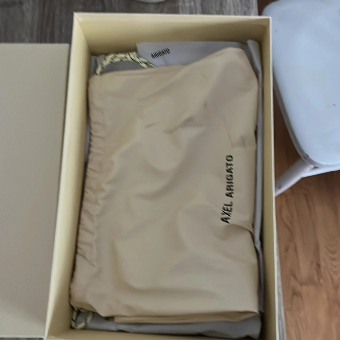 Svarta sneakers från Axel Arigato - 4