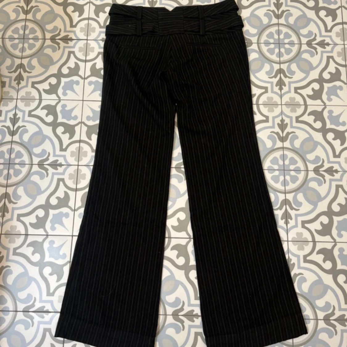 Lågmidjade kostymbyxor - 2