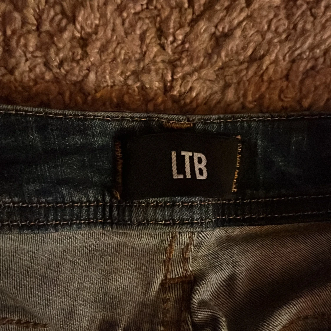 Mörkblå jeans från LTB - 92