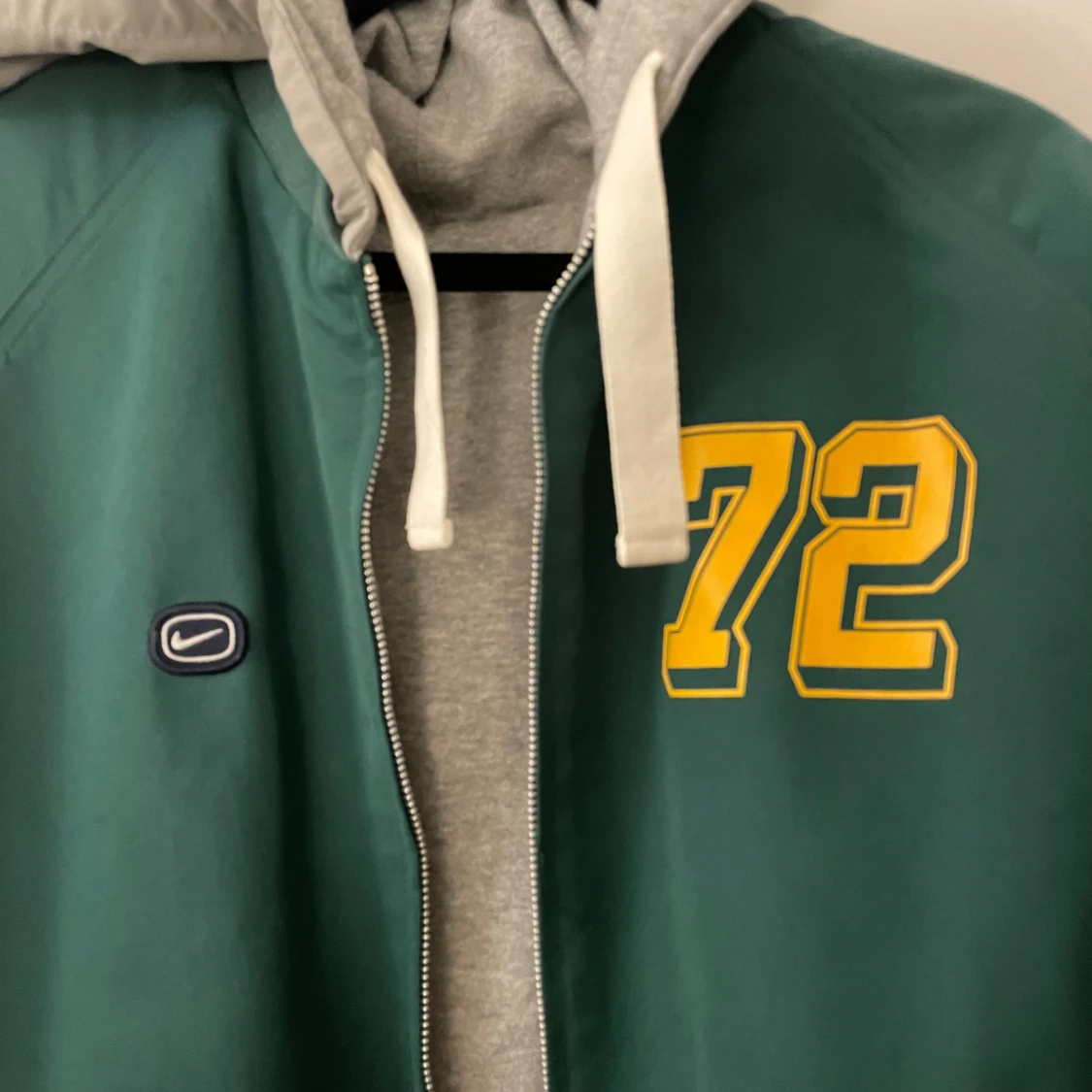 Grön och grå hoodie från Nike - 90