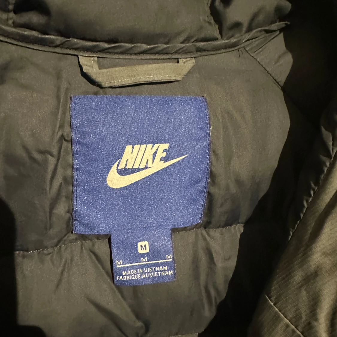 Svart dunväst från Nike - 93