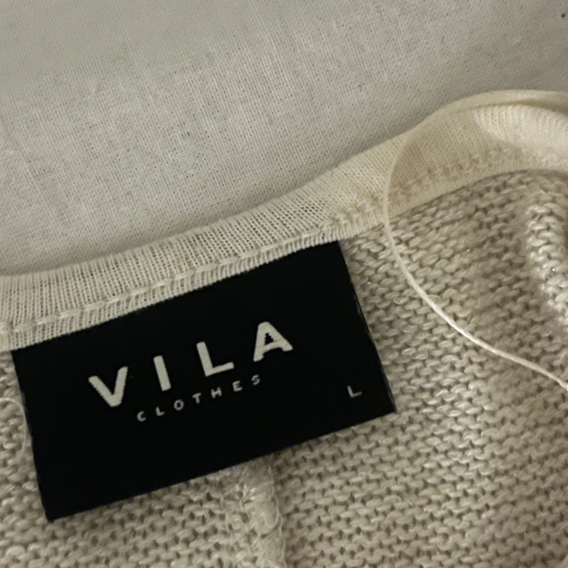 Beige tröja från Vila - 90