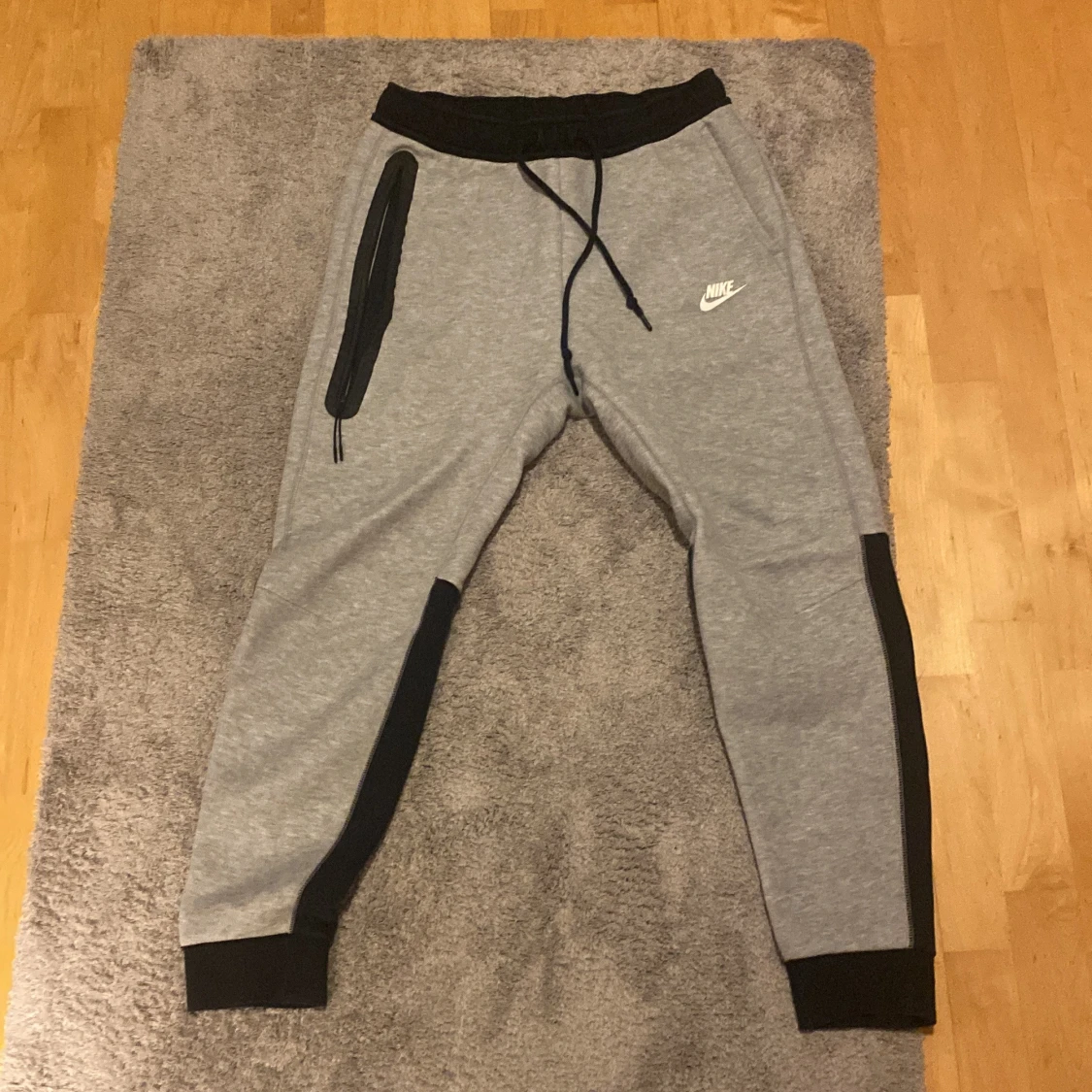 Nike tech tracksuit - 90