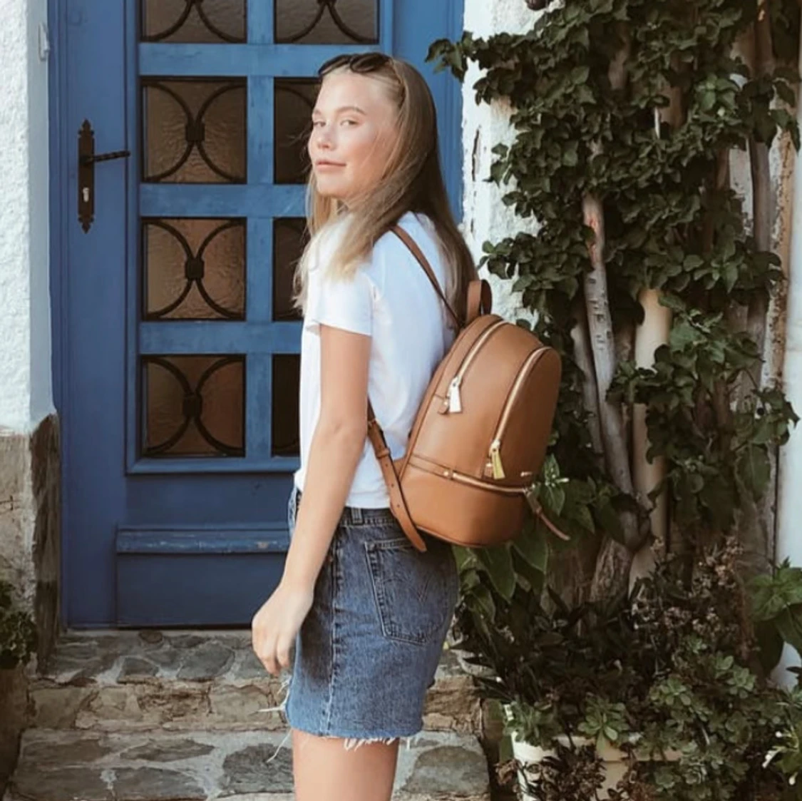 Brun ryggsäck i skinn