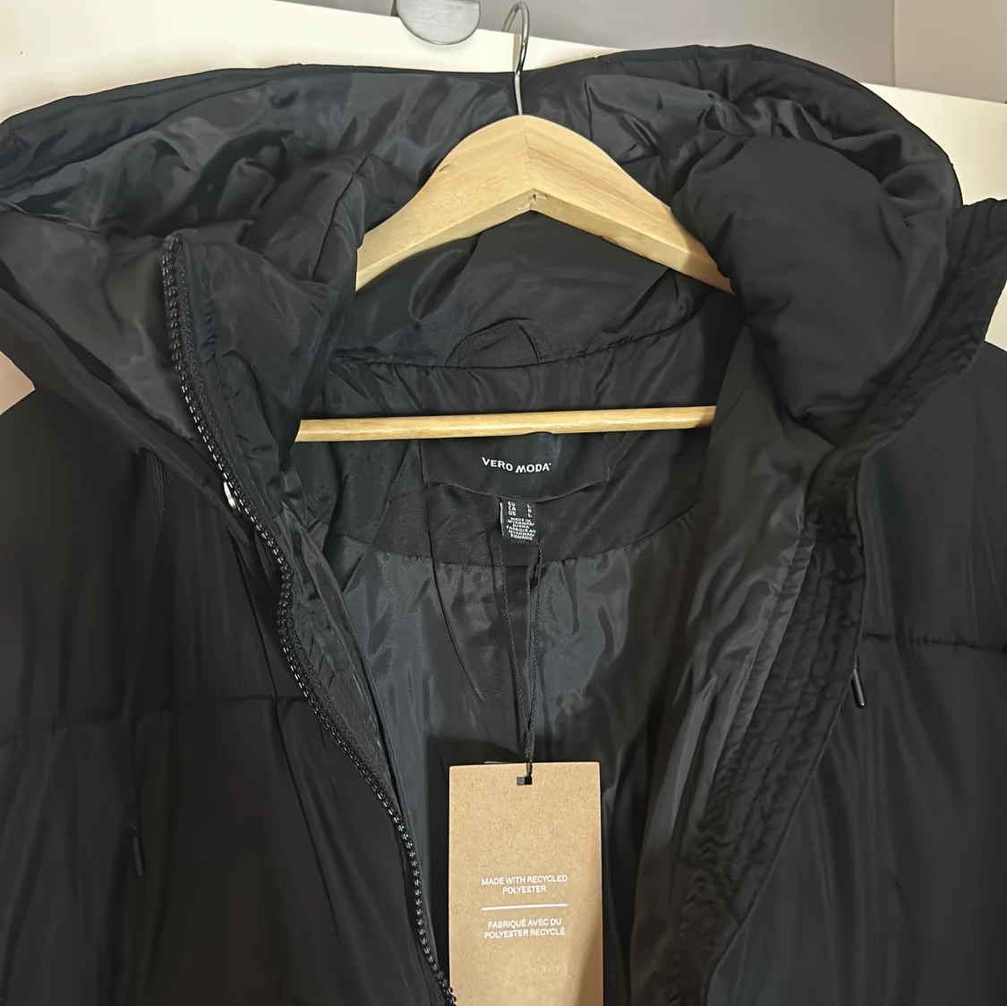 Svart pufferjacka från Vero Moda